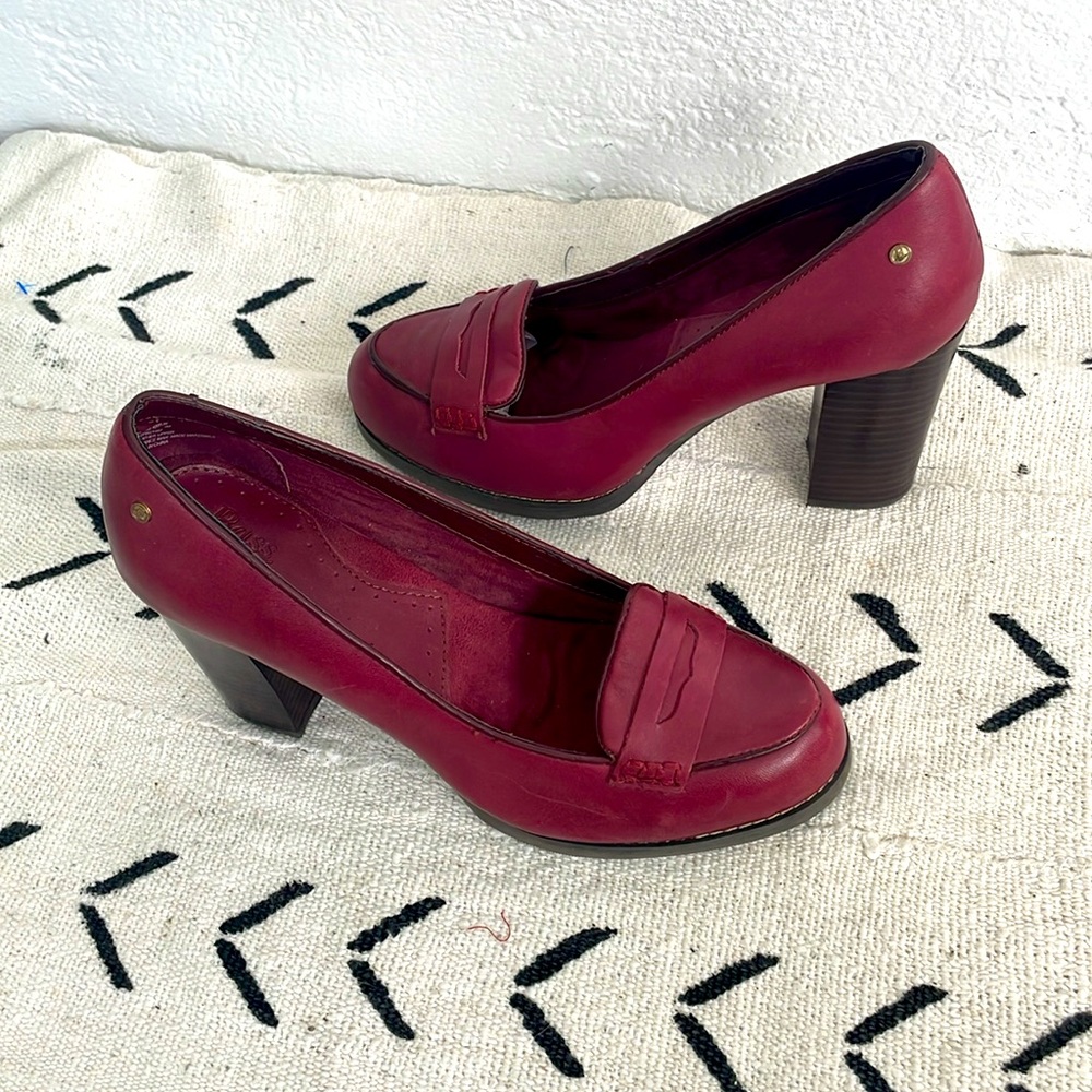 Bass Kaylin Burgundy Leather Penny Loafer w/Slight Platform 3.75 Heel Size 9B - Picture 2 of 11